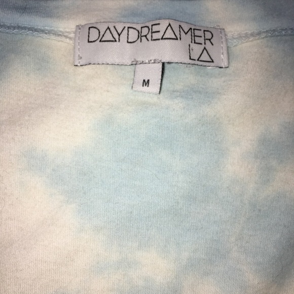 ❤️TIE DYED DAYDREAMER LA RUFFLE BOTTOM TEE T SHIRT CLOUDS - Picture 12 of 13